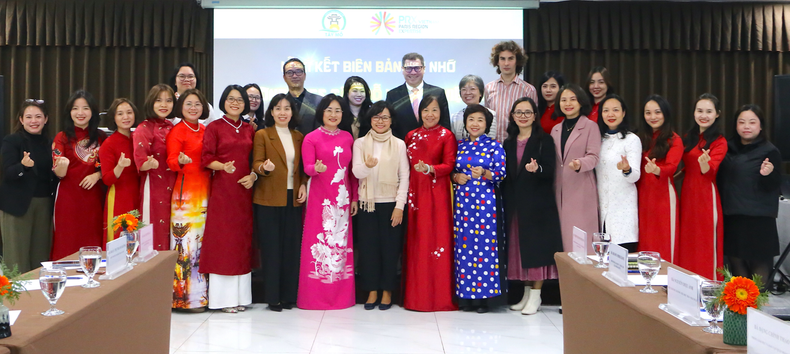 Les délégués lors de la réunion. Photo : Mai Khanh/NDEL