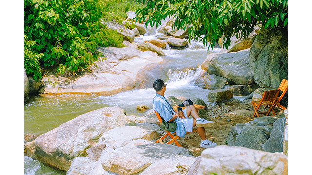 Plonger dans un ruisseau frais. Photo : NGOC LAM
