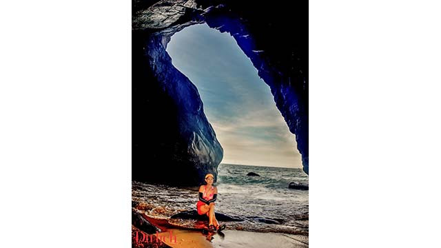 La zone centrale de Tam Thiên Dông a de géants piliers s’étendant du sommet de la montagne vers la mer. Photo : tcdulichtphcm.vn