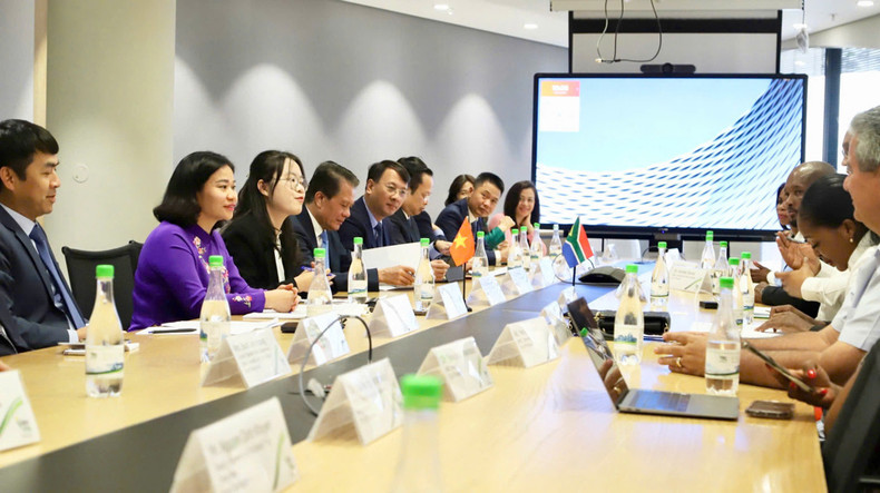 La vue générale du séance de travail. Photo : kinhtedothi.vn