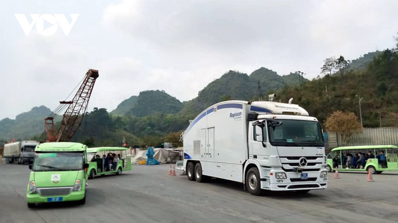 La transformation verte aidera les entreprises de logistique à optimiser leurs processus pour réduire les coûts. Photo : VOV. La transformation verte aidera les entreprises de logistique à optimiser leurs processus pour réduire les coûts. Photo : VOV.