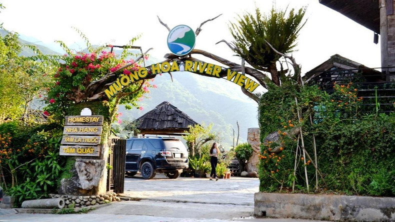 Culminant à près de 2 000 mètres d'altitude, il est surnommé « la ville de la brume ». Photo: NDEL
