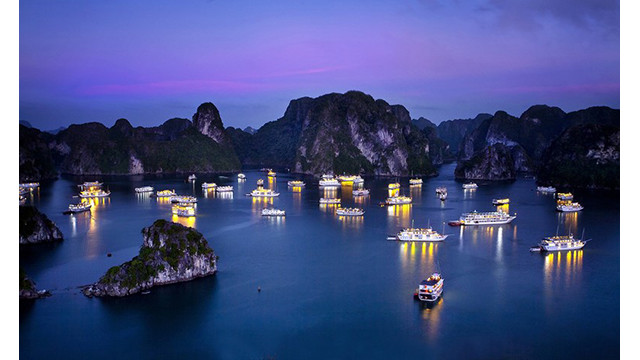 La baie d'Ha Long. Photo : Administration nationale du Tourisme du Vietnam. La baie d'Ha Long. Photo : Administration nationale du Tourisme du Vietnam.
