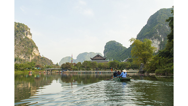 Le complexe paysager de Tràng An est sur le point de célébrer ses 10 ans de reconnaissance par l'UNESCO. Photo : VOV. Le complexe paysager de Tràng An est sur le point de célébrer ses 10 ans de reconnaissance par l'UNESCO. Photo : VOV.