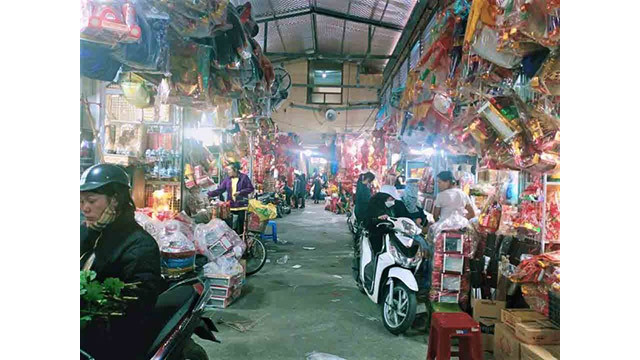 Un coin du marché de Giàu. Photo : Minh Minh/NDEL. Un coin du marché de Giàu. Photo : Minh Minh/NDEL.