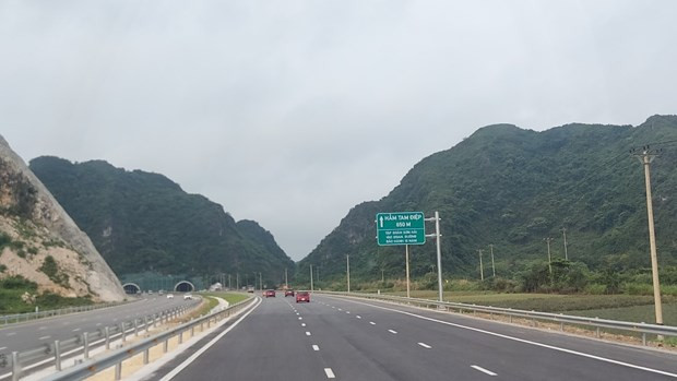 Une tronçon de la route transnationale Nord-Sud. Photo : VNA. Une tronçon de la route transnationale Nord-Sud. Photo : VNA.