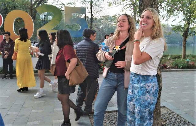 Têt At Ty : les rues de Hanoï sont animées ảnh 8 Têt At Ty : les rues de Hanoï sont animées ảnh 8