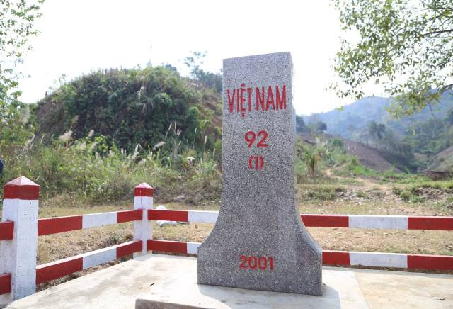 Lq La borne frontière n°92, financé par des fonds de socialisation. Photo : plo.vn