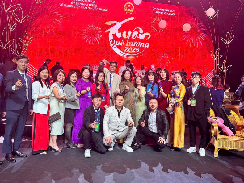 Le docteur Trân Hai Linh, membre du Comité central du Front national de la Patrie du Vietnam, président de l’Association des Entrepreneurs et Investisseurs Vietnam – République de Corée (VKBIA) lors d'un programme « Xuân Quê huong 2025 ».