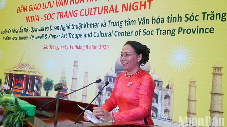 La vice-présidente du Comité populaire de Soc Trang, Huynh Thi Diem Ngoc, prend la parole. Photo : NDEL La vice-présidente du Comité populaire de Soc Trang, Huynh Thi Diem Ngoc, prend la parole. Photo : NDEL