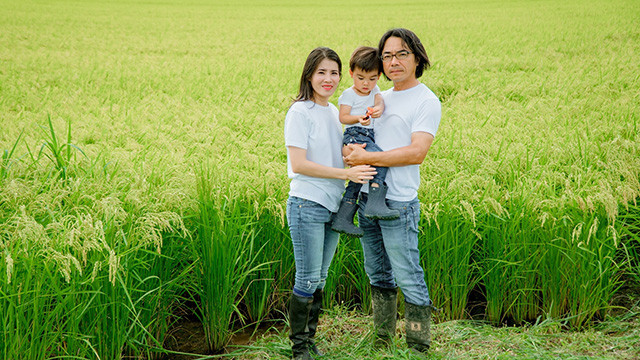 La famille de Bùi Ngoc Thuy. Photo : Vietnamnet.vn