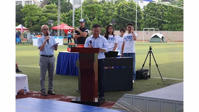 Le directeur adjoint du Département général de l’éducation physique et des sports, Nguyên Hông Minh, s'exprime lors de la cérémonie d'ouverture. Photo : Minh Hanh.