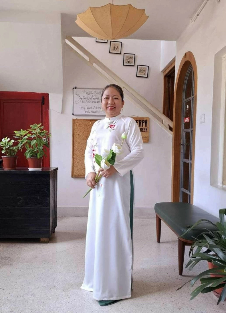 Elle est devenue une passerelle entre le Vietnam et le Népal, présentant la culture et la cuisine de sa Patrie aux amis internationaux. Photo fournie par Vo Thi Kim Cuong. Elle est devenue une passerelle entre le Vietnam et le Népal, présentant la culture et la cuisine de sa Patrie aux amis internationaux. Photo fournie par Vo Thi Kim Cuong.