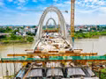 Le nouveau pont Duong dans la dernière ligne droite
