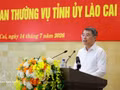 Le Premier ministre Le Minh Hung à la séance de travail avec la permanence du Comité provincial du Parti de Lao Cai. Photo : VNA.