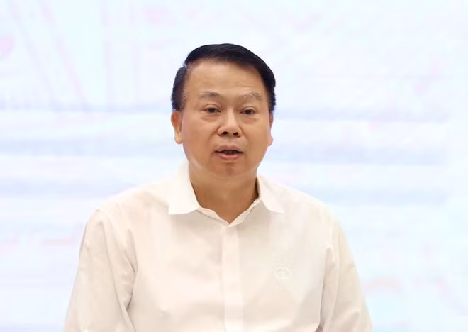 Le vice-ministre des Finances, Nguyen Duc Chi, lors de la conférence de presse régulière du gouvernement le 5 mars. Photo: VNA