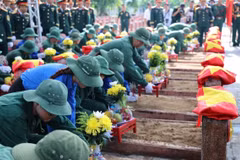 La recherche, le rapatriement et l’identification des restes de martyrs constituent une mission politique particulière. Photo : baochinhphu.vn