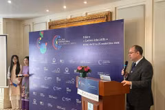 Nicolas Maïnetti, directeur régional de l'AUF pour l'Asie-Pacifique, rappelle que le choix de Hanoï s'impose naturellement, le Vietnam ayant été pionnier en Asie dans le lancement des classes bilingues dont les cadres éducatifs viendront s'inspirer. Photo : CVN.