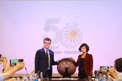 Le Vietnam et l'UNESCO dévoilent l’identité visuelle du 50e anniversaire de leurs relations bilatérales. Photo: VNA 