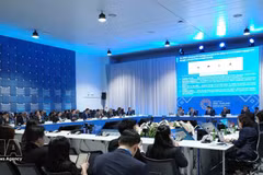 Table ronde entre la directrice générale du FMI, Kristalina Georgieva, et les ministères des Finances, gouverneurs des Banques centrales de l'ASEAN. Photo : VNA.
