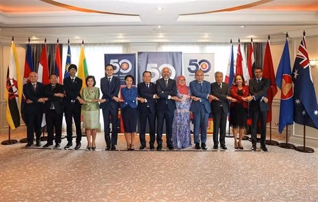 Les chefs des délégations des pays de l'ASEAN et de l'Australie. Photo : VNA