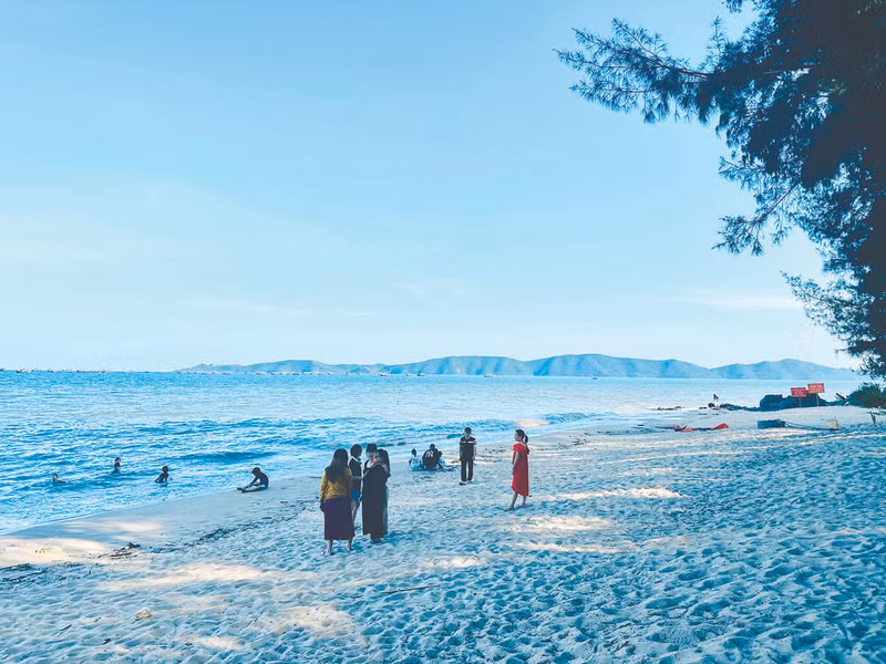 Plage de Da Den à Binh Ngoc.