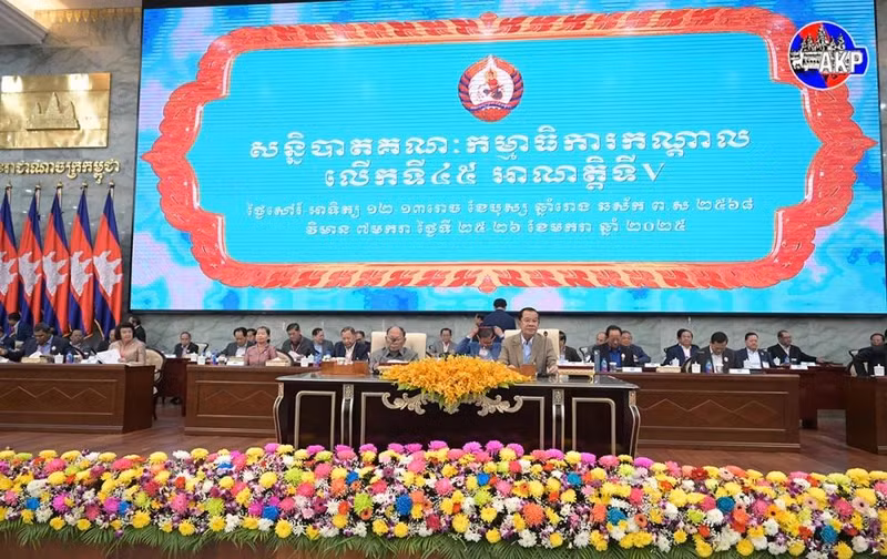 Le Parti du peuple cambodgien (PPC), au pouvoir au Cambodge, a ouvert à Phnom Penh la 45e réunion élargie de son Comité central du 5e mandat. Photo: akp.gov.kh 