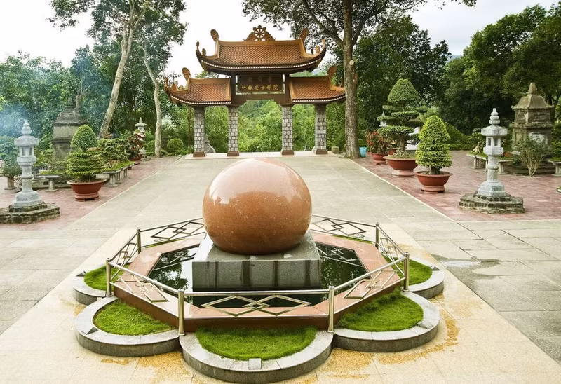 Quả cầu như ý (Sphère des vœux). Quả cầu như ý (Sphère des vœux).