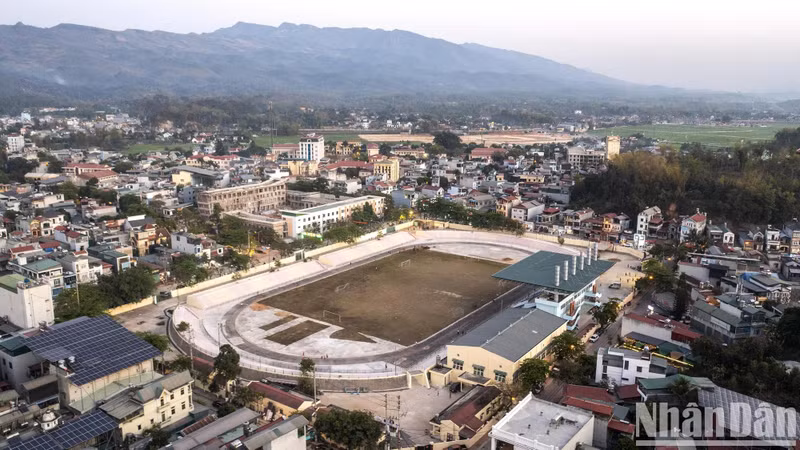 Le stade de Diên Biên, lieu où se déroulera la célébration du 70e anniversaire de la Victoire de Diên Biên Phu.