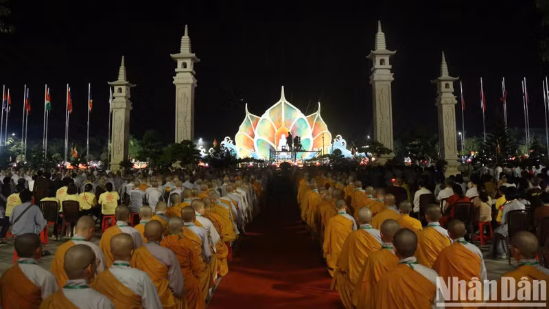 Le Vietnam accueille la Journée du Vesak 2025 sous le signe de la paix ảnh 1 Le Vietnam accueille la Journée du Vesak 2025 sous le signe de la paix ảnh 1
