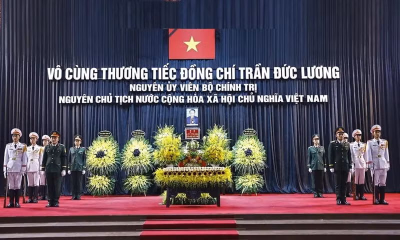 Funérailles nationales de l'ancien président Trân Duc Luong à Hanoï. Photo : VNA. 