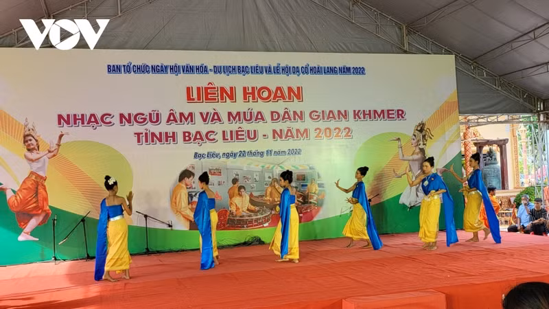 Pour les Khmers, la pagode est un lieu d’activités culturelles communautaires. Photo: VOV.