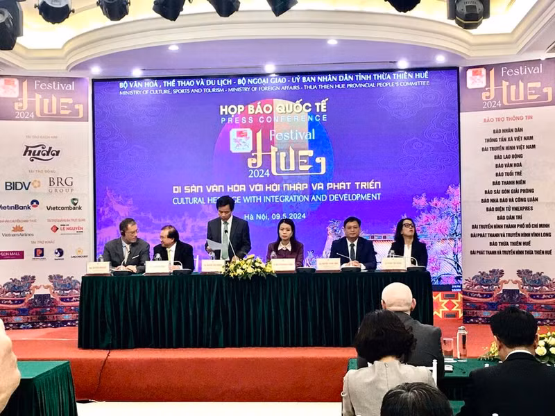 La conférence de presse sur le Festival de Huê 2024. Photo : VNA.