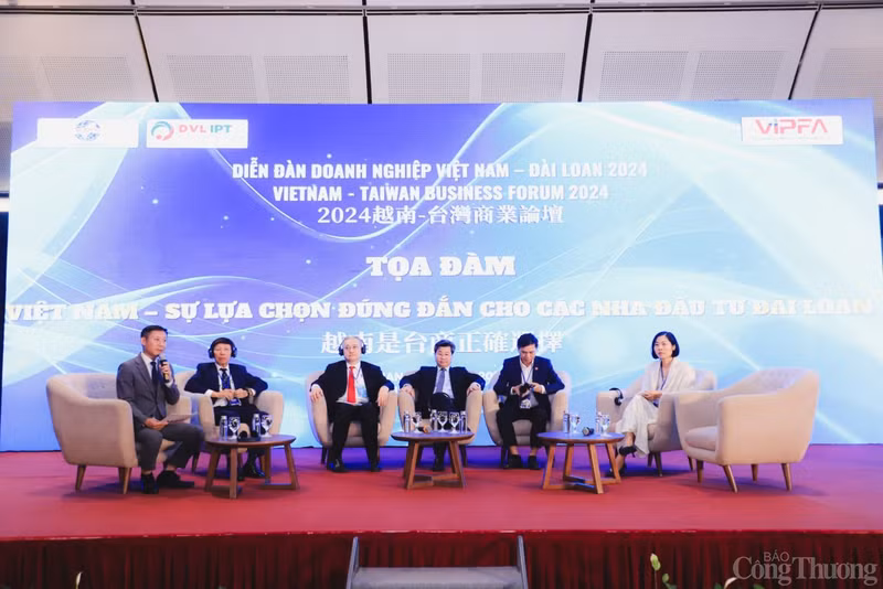 Séminaire intitulé « Le Vietnam - Le bon choix pour les investisseurs taïwanais », lors du Forum d’affaires Vietnam — Taïwan (Chine) 2024, le 8 avril à Hanoï. Photo: congthuong.vn.