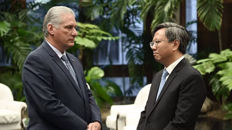 L'ambassadeur vietnamien à Cuba, Le Quang Long, a affirmé que le Vietnam attachait toujours de l'importance à la consolidation et au renforcement de ses relations de solidarité fraternelle, de coopération intégrale et de confiance mutuelle avec Cuba. Photo: Ambassade du Vietnam à Cuba.