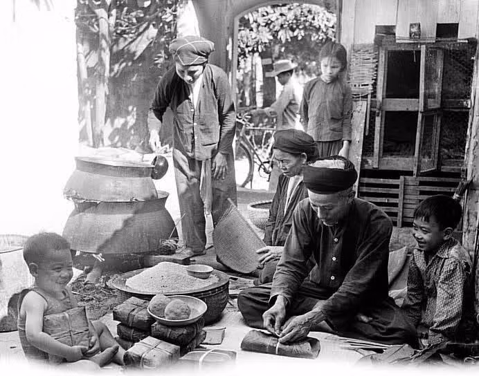 Entre tradition et modernité, le Têt s’impose toujours comme un trait unique de la culture vietnamienne ảnh 1 Entre tradition et modernité, le Têt s’impose toujours comme un trait unique de la culture vietnamienne ảnh 1