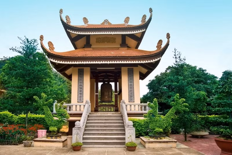 Lầu chuông (Pavillon de la cloche). Lầu chuông (Pavillon de la cloche).