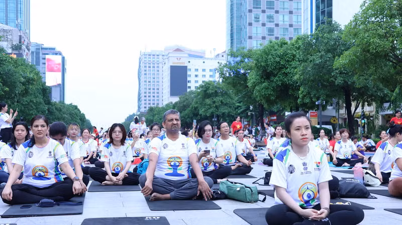 Le yoga symbolise l'harmonie entre l'homme et la nature. Photo : CVN.