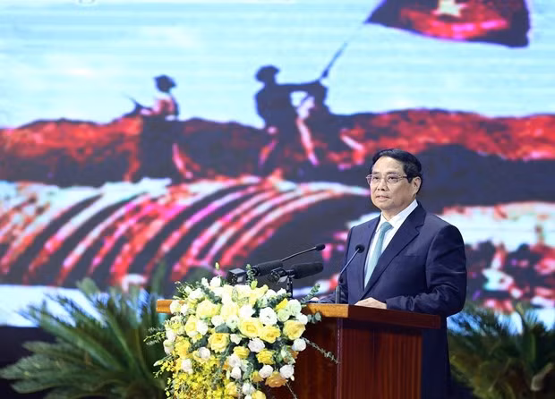 Le PM vietnamien Pham Minh Chinh s'exprime lors de la rencontre. Photo : VNA Le PM vietnamien Pham Minh Chinh s'exprime lors de la rencontre. Photo : VNA