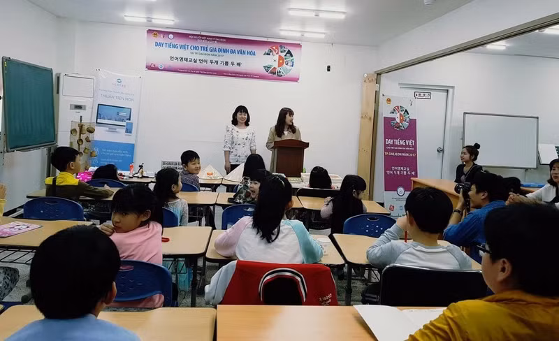 Le vietnamien est inclus dans le programme scolaire de nombreux établissements sud-coréens comme seconde langue étrangère. Photo: thoidai.vn