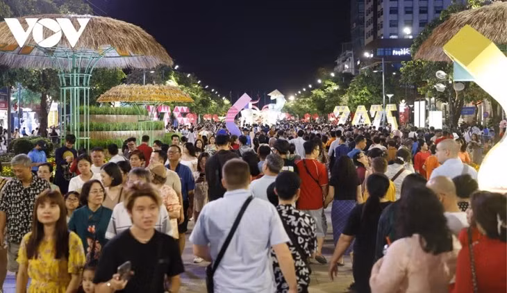 L'ambiance du Têt à Hô Chi Minh-ville. Photo: Duy Phuong