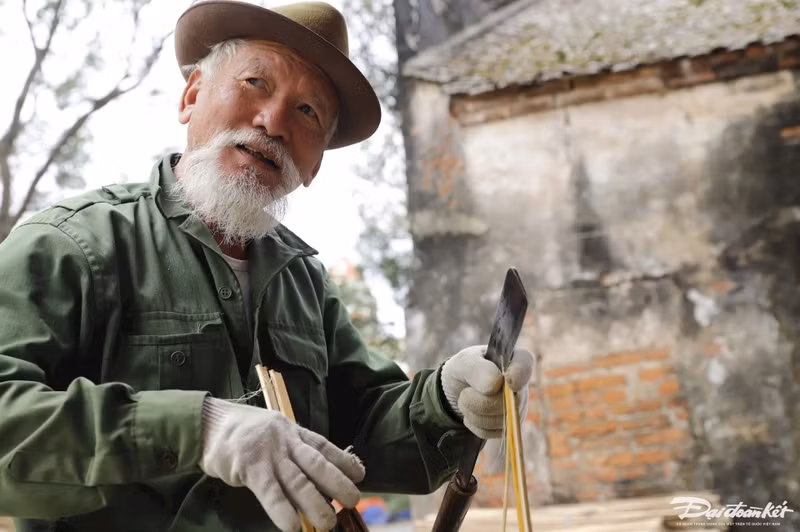 Selon les habitants, l’ingrédient principal pour fabriquer des bâtons d’encens est les bambous Nutans qui sont cultivés principalement dans les provinces de Bac Kan, Lang Son, Thai Nguyen, Thanh Hoa, Nghe An et Ha Tinh. Photo: daidoanket.vn.