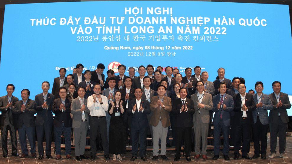 Les participants de la conférence. Photo : thoidai