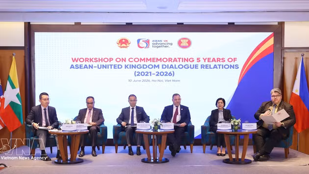 Des délégués participent au séminaire ASEAN–Royaume-Uni marquant le 5e anniversaire de l’établissement du partenariat de dialogue entre l’ASEAN et le Royaume-Uni. Photo : VNA. 