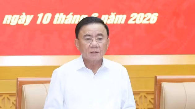 Trân Câm Tu, membre du Politburo et membre permanent du Secrétariat du Comité central du Parti communiste du Vietnam (PCV), prend la parole lors de la conférence, à Hanoi, le 10 juin. Photo : VNA