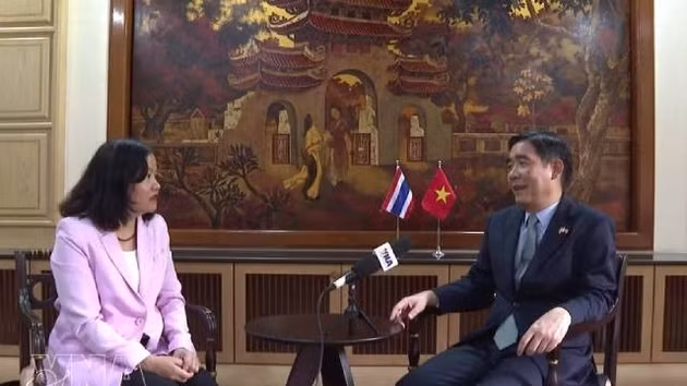 L’ambassadeur du Vietnam en Thaïlande, Pham Viet Hung lors d'une interview accordée à l’Agence vietnamienne d’information. Photo: VNA