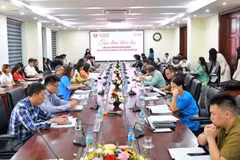 Lors du colloque scientifique intitulé « L’identité culturelle des Muong : valeurs traditionnelles et vitalité contemporaine ». Photo: NDEL