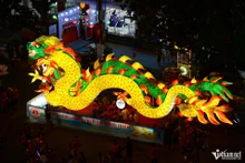 Tuyen Quang s’illumine de lanternes géantes pour la fête de la mi-automne