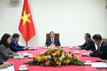 Le Premier ministre Pham Minh Chinh s’entretient par téléphone avec son homologue singapourien Lawrence Wong.