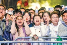 La joie des habitants de Hanoï à l’occasion du Nouvel An 2026. Photo : NDEL.